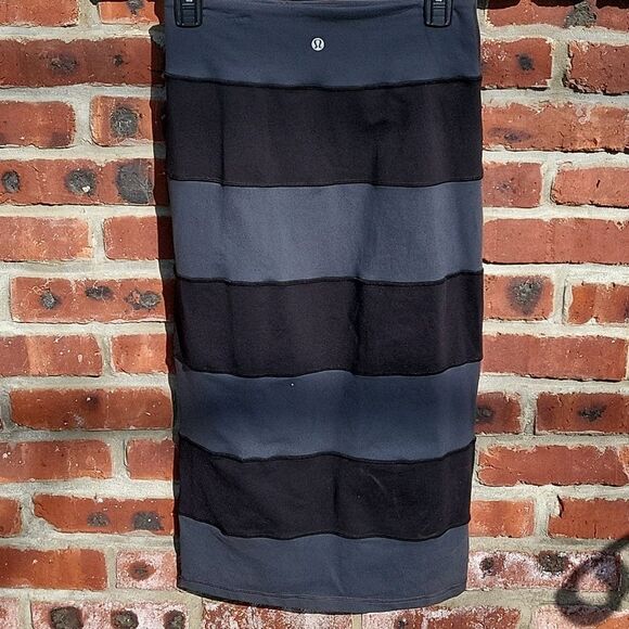 Lululemon Yoga Skirt - Picture 6 of 6